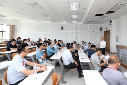 北京信息科技大學(xué)召開新校區(qū)建設(shè)與搬遷工作第十一次現(xiàn)場(chǎng)調(diào)度會(huì)，全方位推進(jìn)智慧校園建設(shè)